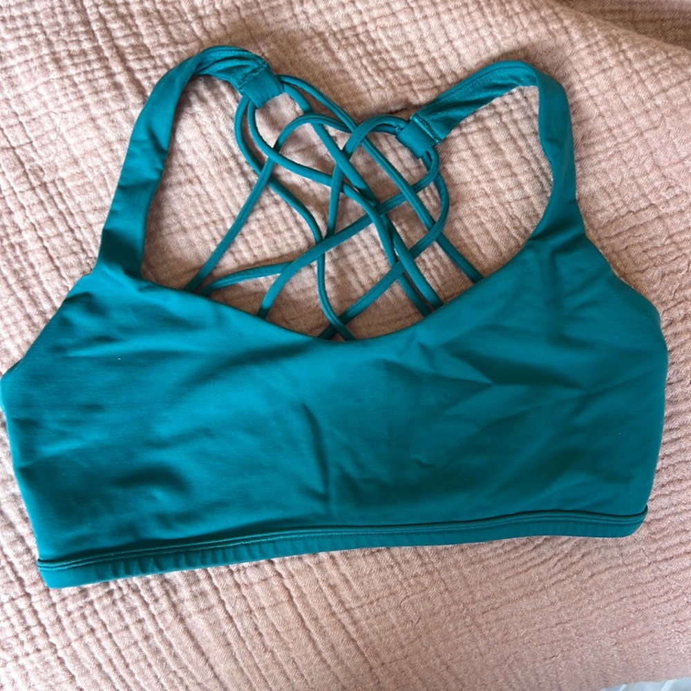 Lululemon sports bra || Free to Be Bra